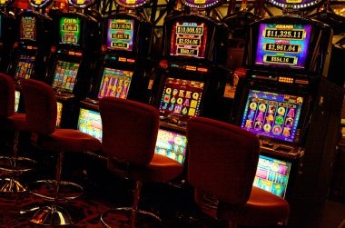 uranus platform dashboard displaying sportsbook markets, live-dealer tables, and slot game categories